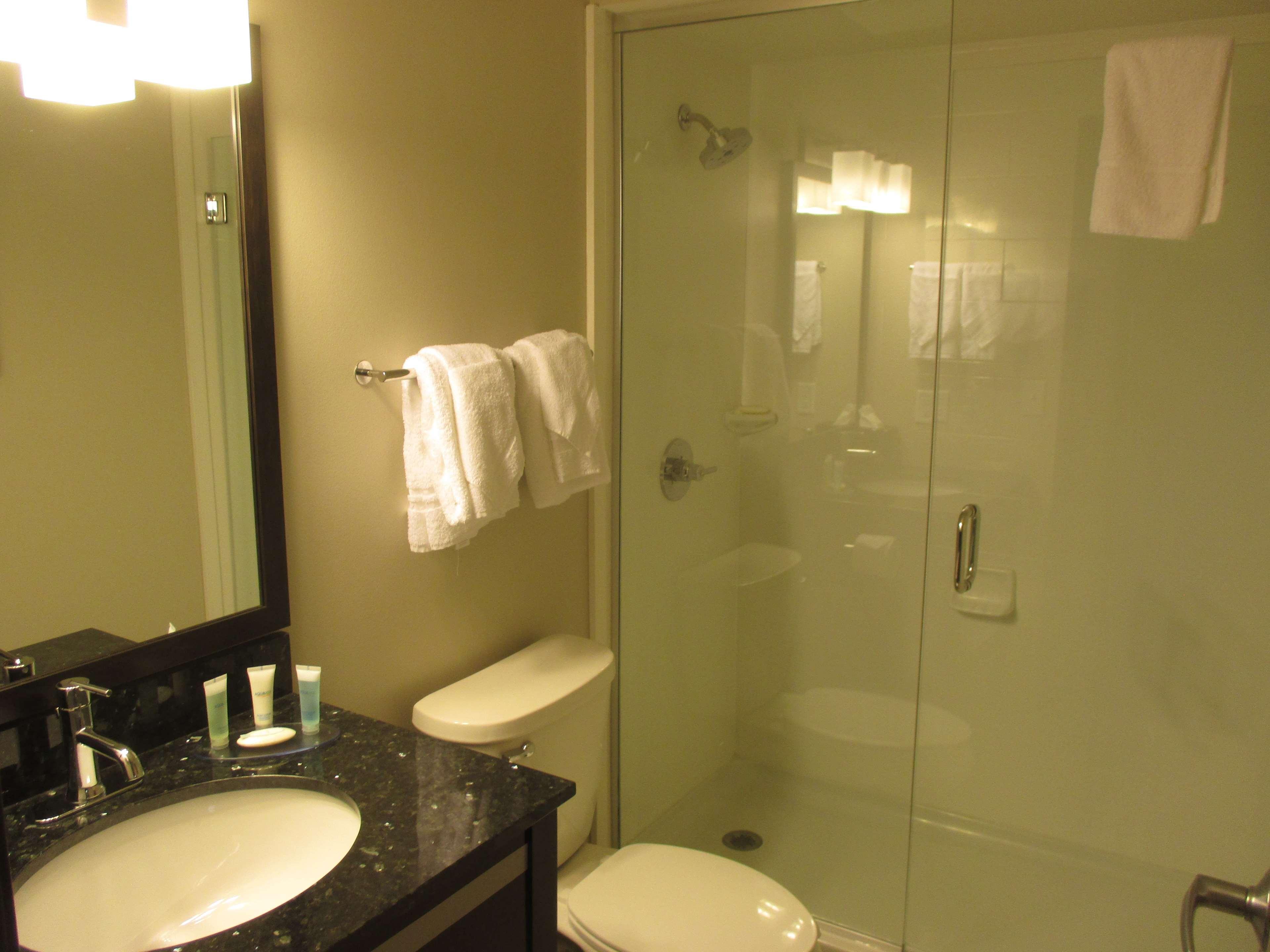 Best Western Harvest Inn & Suites Grand Forks Eksteriør bilde