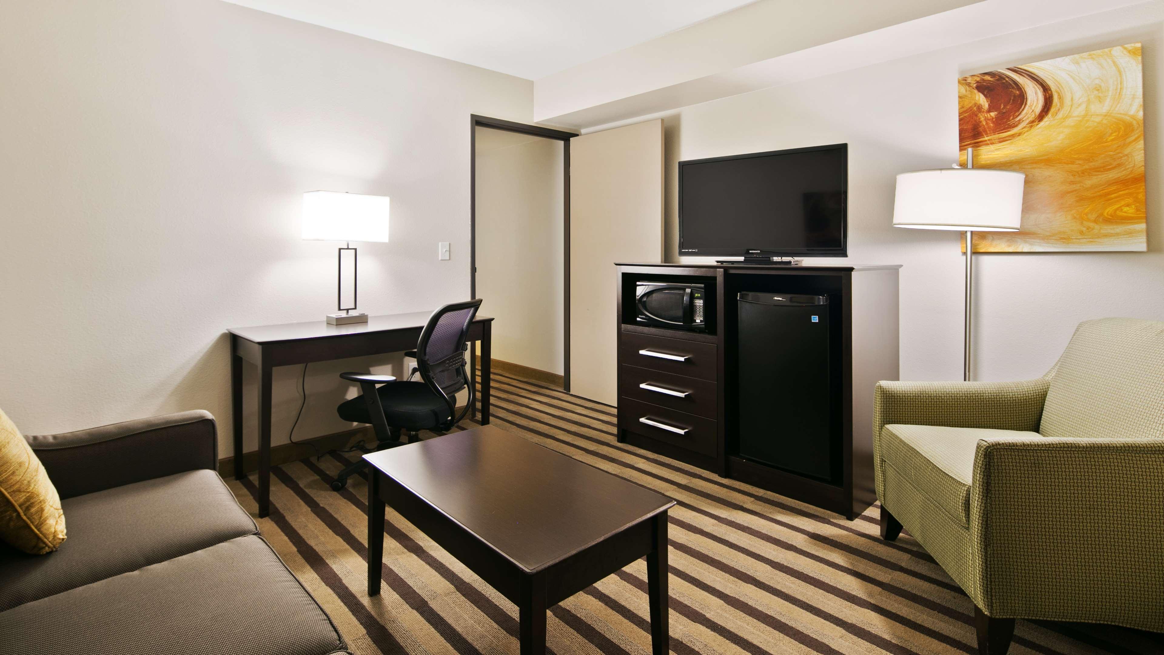Best Western Harvest Inn & Suites Grand Forks Eksteriør bilde