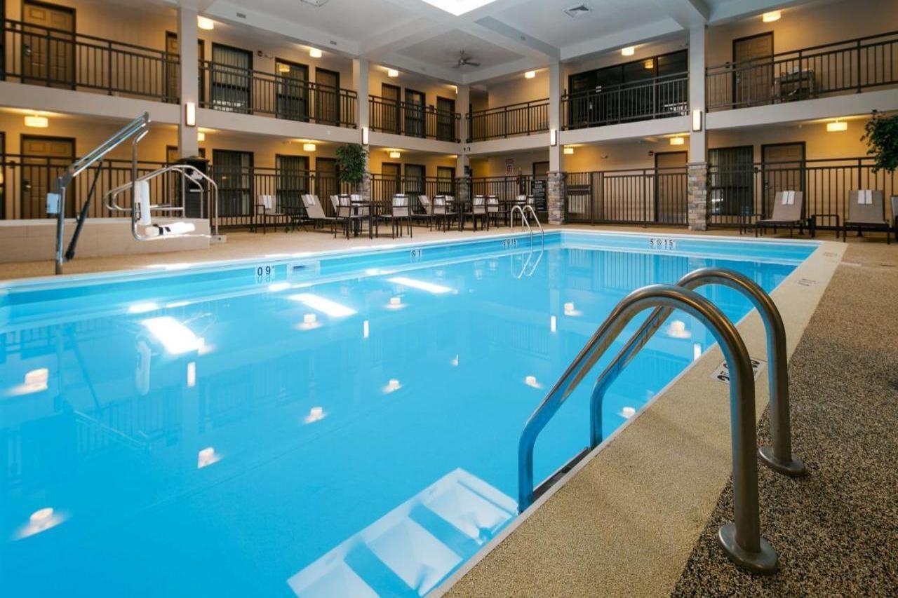Best Western Harvest Inn & Suites Grand Forks Eksteriør bilde