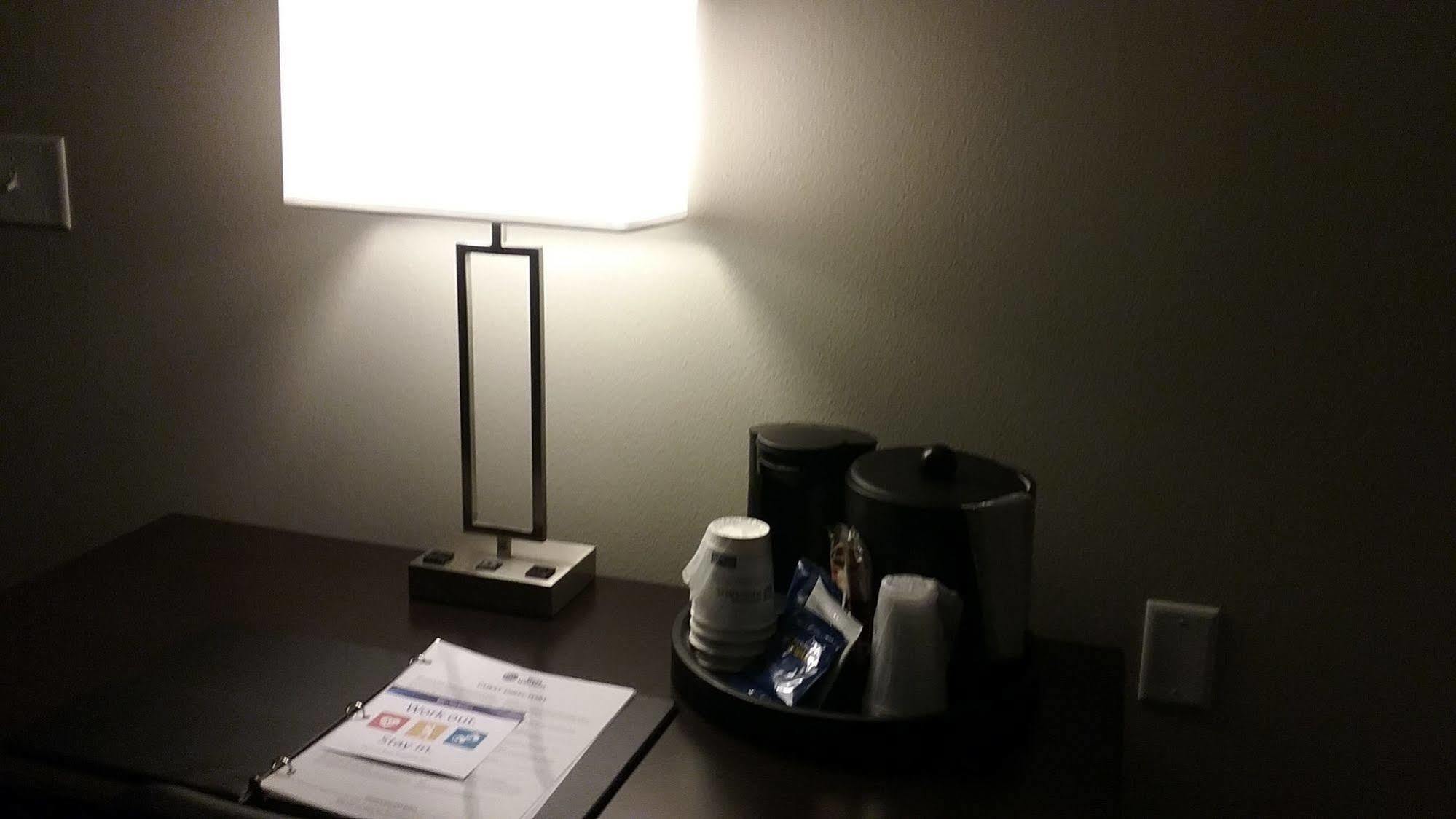 Best Western Harvest Inn & Suites Grand Forks Eksteriør bilde